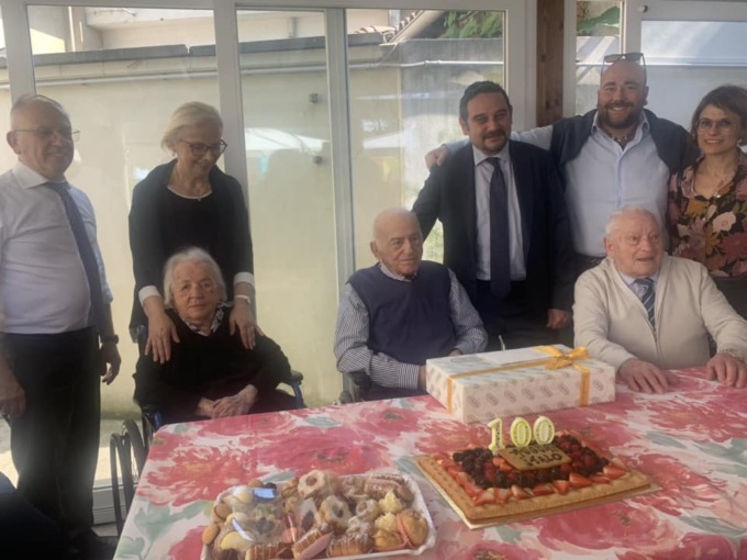 Italo, Luigina e Piero: 304 anni in tre, vivono insieme e sorridono alla vita