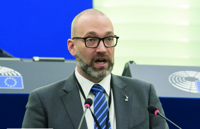 Giù le mani dalla casa: petizione dell’europarlamentare Panza per bloccare la Direttiva “Casa Green”