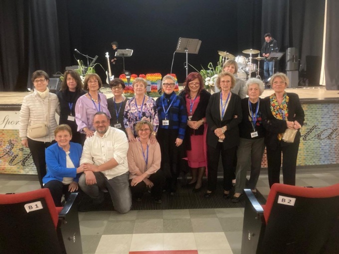 Trecate: teatro gremito per lo spettacolo dedicato a Ferdinanda Zanaria