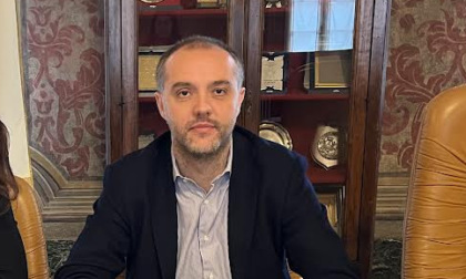 Dimissioni di massa a Trecate, crolla la giunta Binatti: "Si chiude una pagina triste"