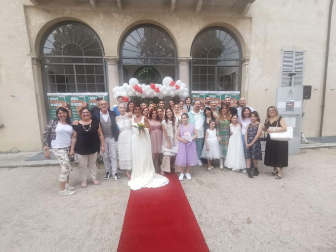 “Sfila il commercio in musica” a Trecate: ottima la prima