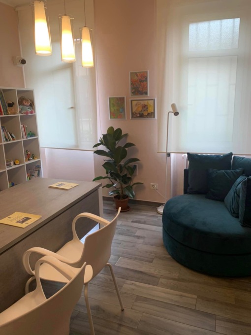 Arona inaugurata stanza per l’ascolto protetto delle donne vittime di violenza