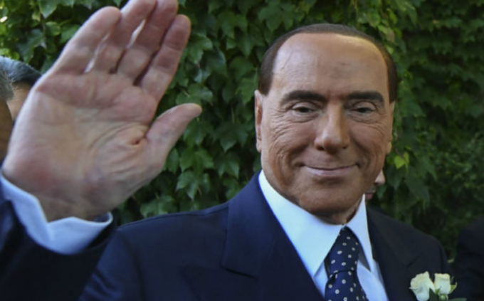 Silvio Berlusconi è cittadino onorario di Lesa: la delibera del Consiglio