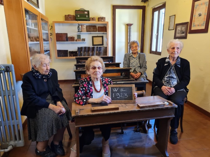 Oleggio: quattro “ragazze” del 1923 protagoniste dei coscritti e della Vita in diretta