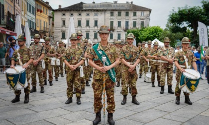 Guastatori Alpini dell’Esercito in piazza ad Orta San Giulio per la festa dell'Arma del Genio