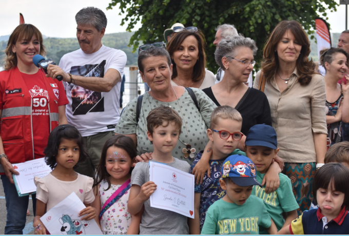 Cri Arona: premiati gli alunni delle scuole e i volontari più assidui
