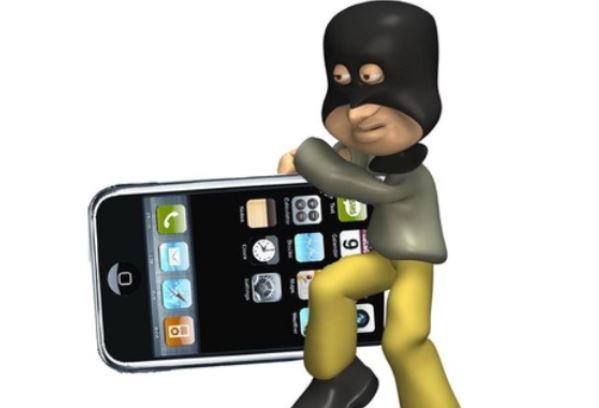 Si intasca un i-phone a Castelletto: a processo per direttissima