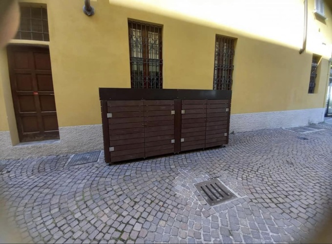 Nuove isolette nel centro storico di Arona per la raccolta rifiuti