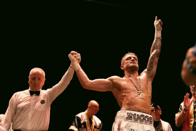 Il verbanese Ivan Zucco manda KO al 4° round l’avversario francese