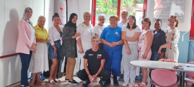 Applausi ad Arona per i partecipanti del corso della Cri sull’assistenza agli anziani