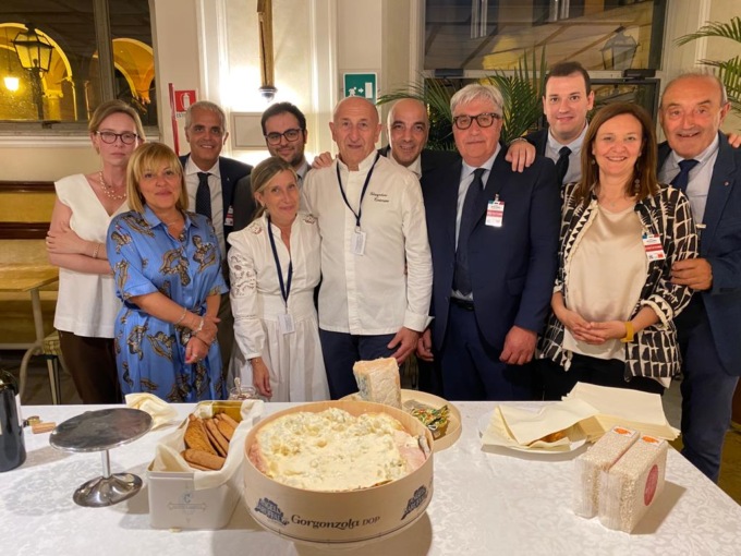 Paniscia e tapulone al ristorante del Senato