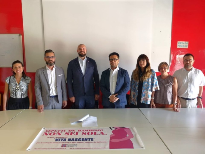 In ospedale una stanza di ascolto per le donne che vogliono abortire: “Propaganda sul corpo delle donne”