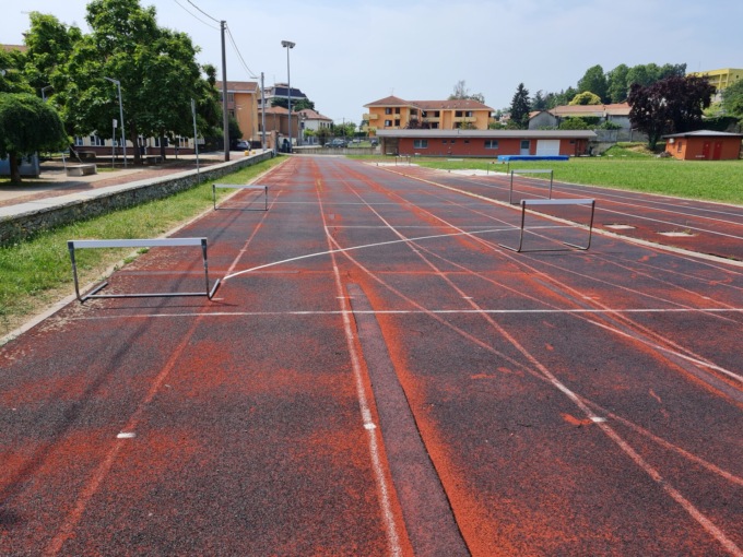 Oleggio: al via il restyling della pista d’atletica