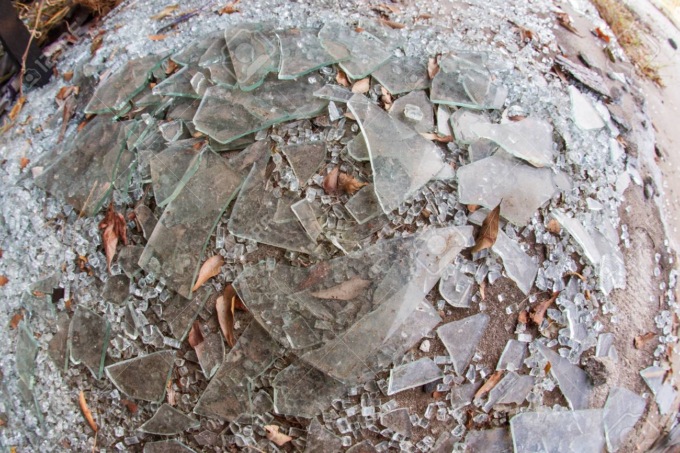 Stn Novara, vandalizzate le bacheche sindacali: “Atti intimidatori inaccettabili”