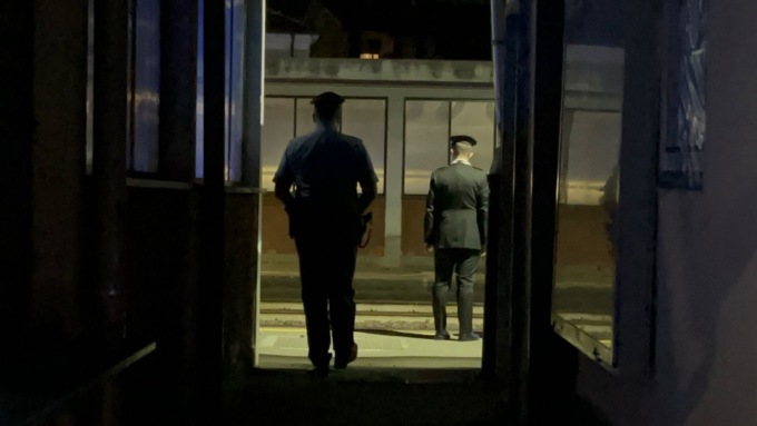 Strage in stazione: nella notte morti investiti 5 operai