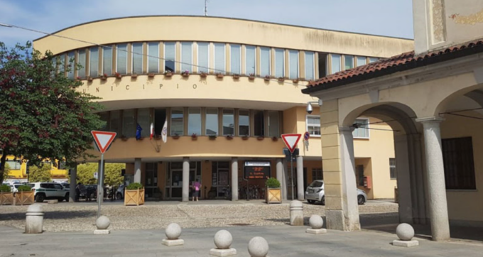 A Bellinzago si pensa di abbattere il municipio per ricostruirlo da zero