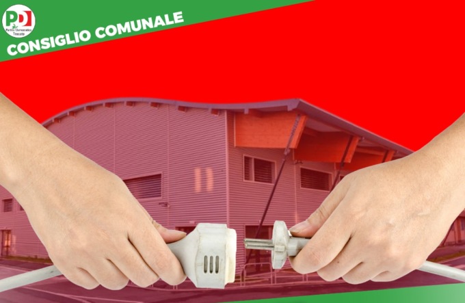 Nuovo palazzetto di Trecate: “Macché energia pulita: i pannelli solari non sono collegati”