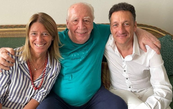 Forse non tutti sanno che.. uno dei più grandi parolieri italiani è aronese: Popy Minellono