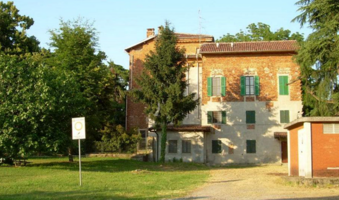 Il dormitorio si sposta a Villa Segù a Olengo: “E’ la sede più idonea”