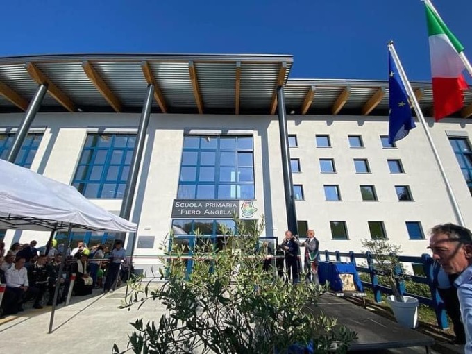 A Gattico Veruno inaugurata la nuova scuola ecosostenibile intitolata a Piero Angela