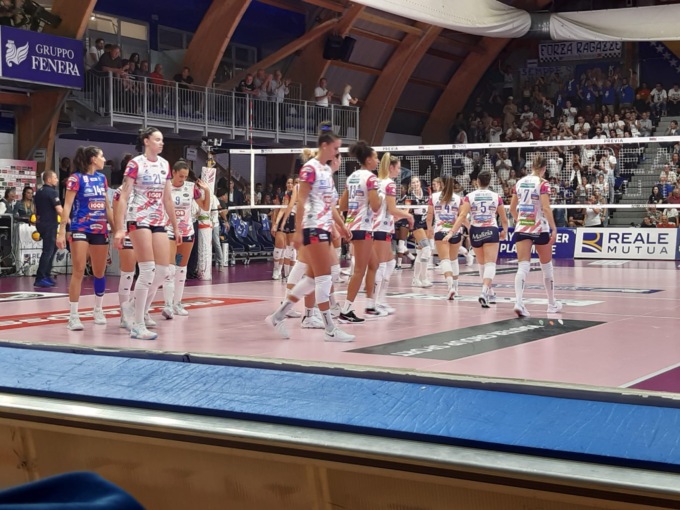 La Igor fa subito la voce grossa: 3-0 a Chieri con super Akimova