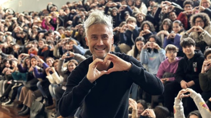 Oggi a Gravellona arriva il professore di fisica e influencer Schettini