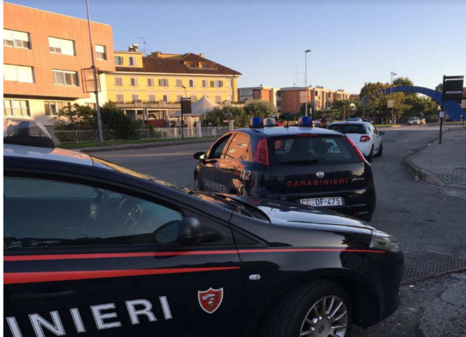 “Voglio i farmaci”: medico e infermiere aggrediti all’Asl di Novara