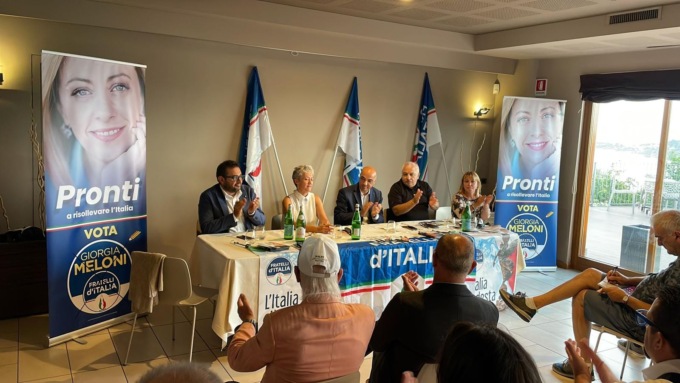 Denise Mazzari, Fdi: “Commissariamento ad Arona, un danno enorme per la città”