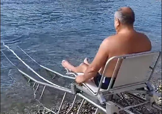 A Verbania una passerella per l’accesso al lago delle persone disabili