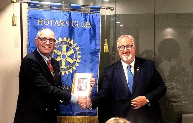 Il regista e giornalista di Rete 4 Graziano ospite del Rotary club Novara San Gaudenzio