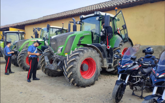 Ritrovati 3 trattori rubati a Casalino dal valore di 1 milione di euro
