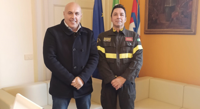 Il sindaco Bossi riceve il nuovo comandante dei Vigili del fuoco