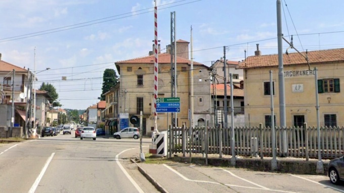 Borgomanero chiude definitivamente il passaggio a livello di via Arona