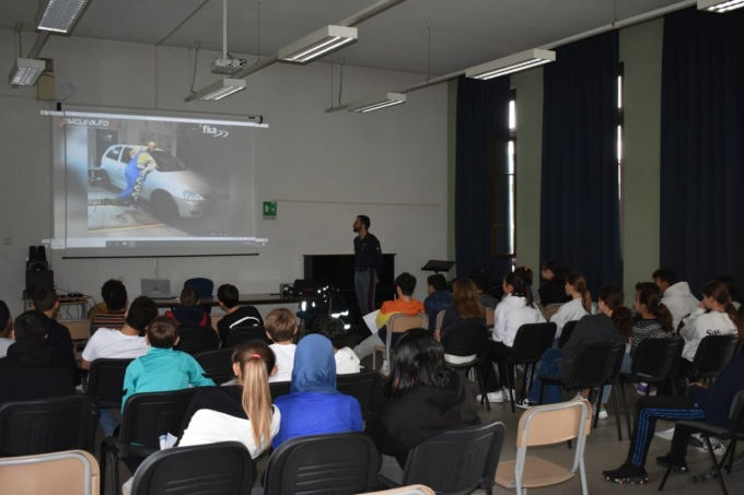 Quasi duecento alunni novaresi a lezione di sicurezza stradale