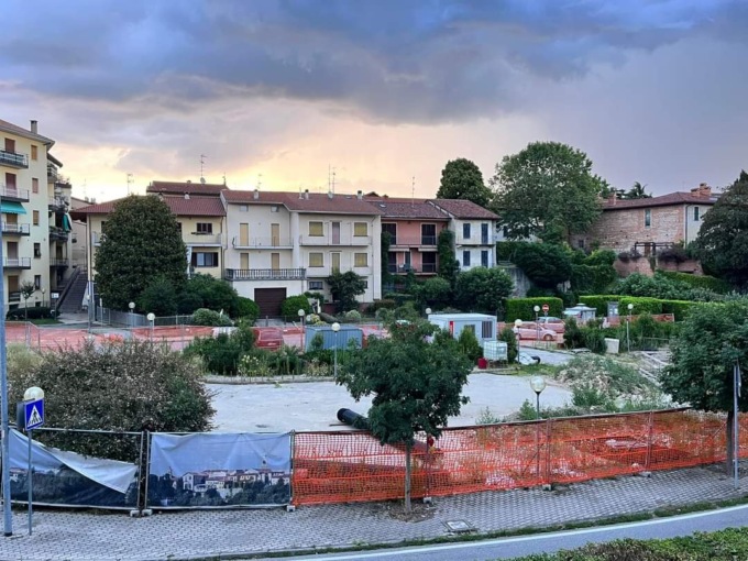 A Oleggio il parcheggio della Guandra diventa “ring” politico