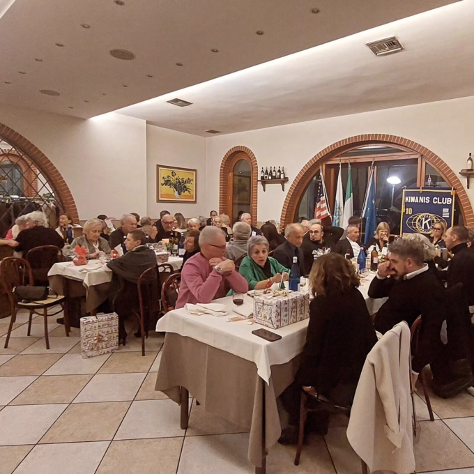 Auguri di Natale e lotteria benefica per il Kiwanis Club Ghemme e Bassa Valsesia