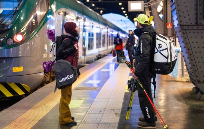 Trenord tornano i treni della neve e la corsa speciale per i mercatini di Trento