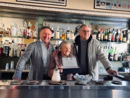 Premiata da Confcommercio e Fipe a Nebbiuno Anna Possi, da 65 anni dietro al bancone del suo bar