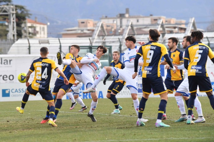 Novara Fc beffato nel finale a Trento