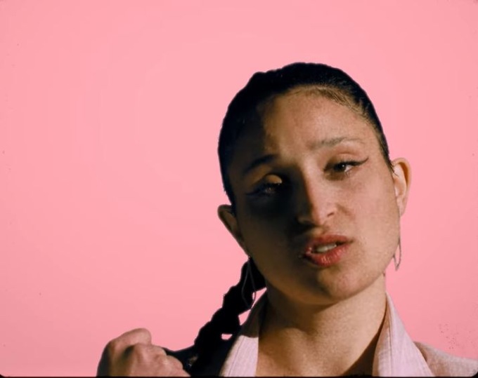 Online con il nuovo videoclip della cantante paruzzarese Michela B.