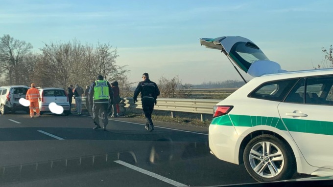 Incidente sulla Statale 32: code tra Bellinzago e Cameri
