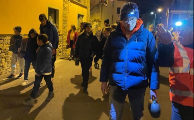 Con il suono dei campanacci a Massino Visconti finiscono le feste di Natale