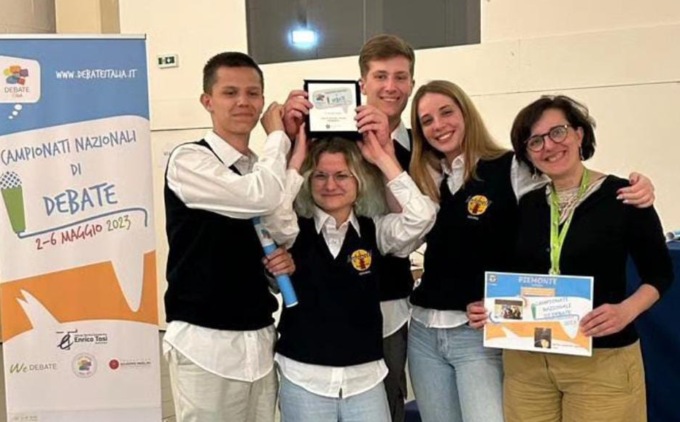 Studentessa dell’Antonelli brilla a Instabul agli “Euroasian Debate Championship”