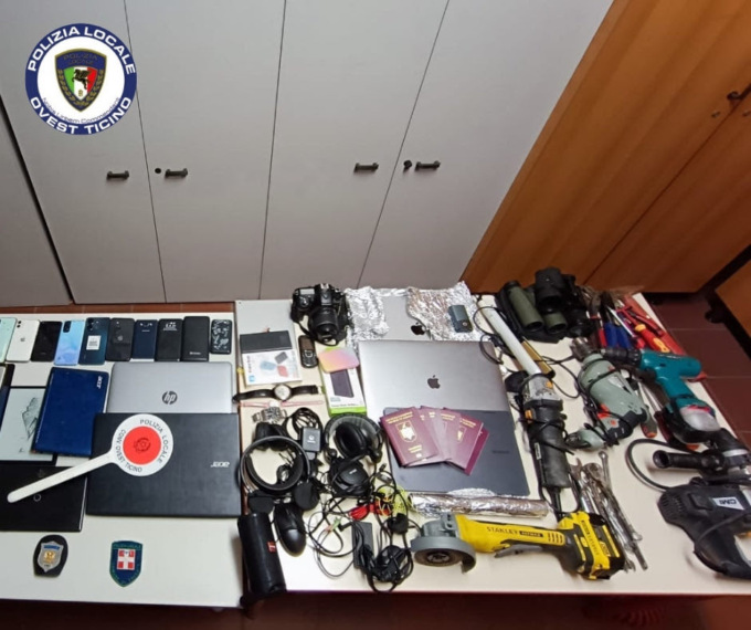 ‍Furti di smartphone, computer e molto altro: sgominata una banda a Trecate
