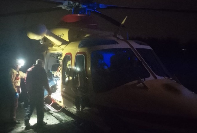 Castelletto uomo gravissimo colpito da una pianta: il VIDEO dei soccorsi