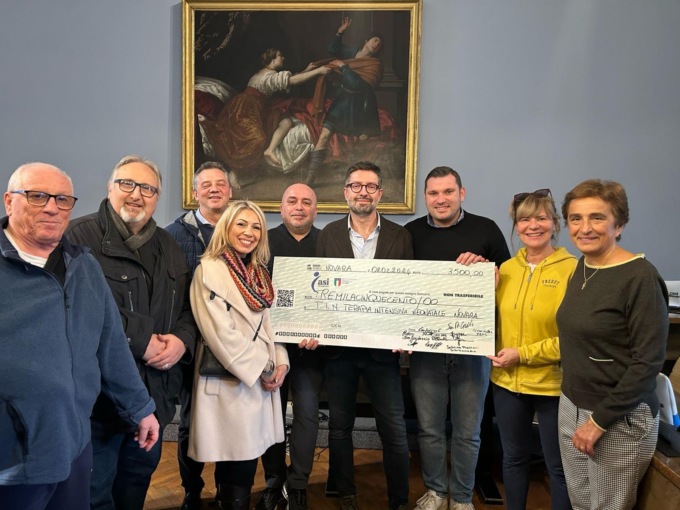 La corsa dei Babbi Natale porta 3500 euro al reparto Neonatale