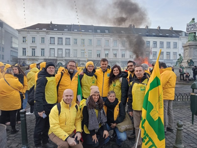 Coldiretti Novara-Vco in piazza a Bruxelles per la prima mobilitazione degli agricoltori di tutta Europa
