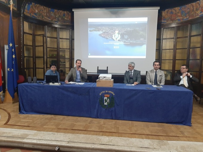 Arona presenta in grande stile il nuovo portale turistico – VIDEO