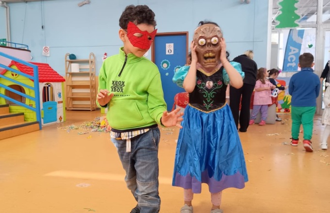 Festa di carnevale alla scuola materna di via Piave ad Arona