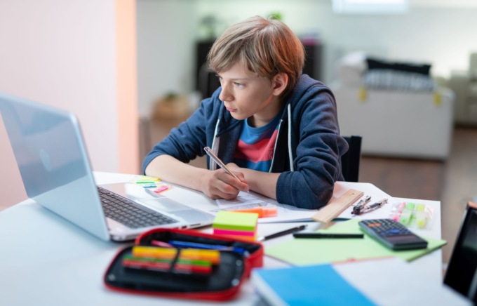 Fondazione De Agostini e Fondazione Comunità Novarese onlus insieme per contrastare la fragilità educativa